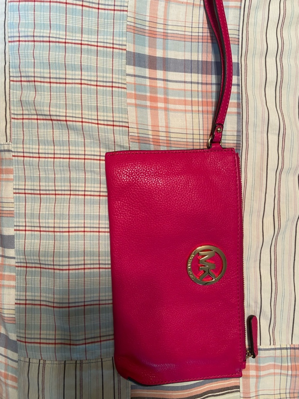 Micheal Kors wristlet purse